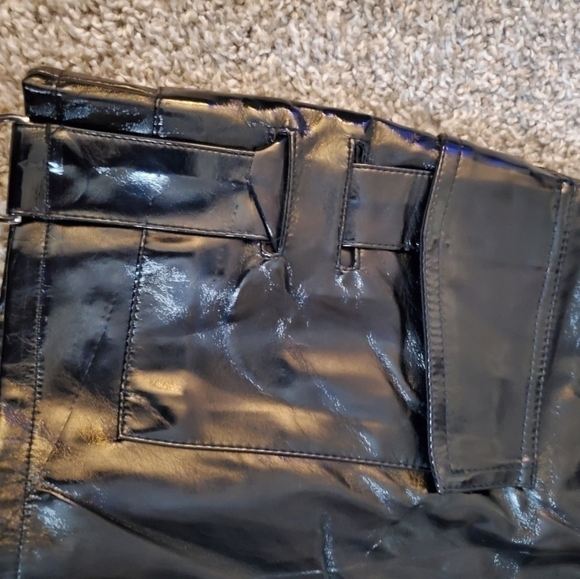 FOREVER 21 Vegan Leather Mini Skirt - Picture 4 of 7